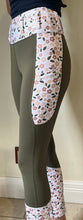 Load image into Gallery viewer, Green floral tights

